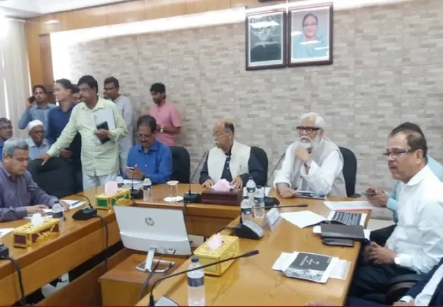 আজ থেকেই চামড়া বিক্রি করবে আড়তদাররা