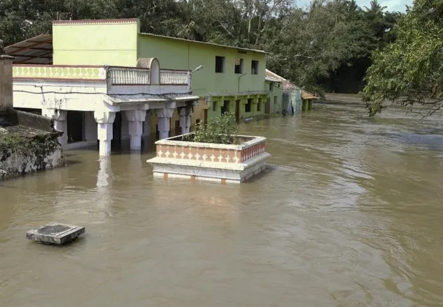 ভারতে বন্যায় নিহত ২৮