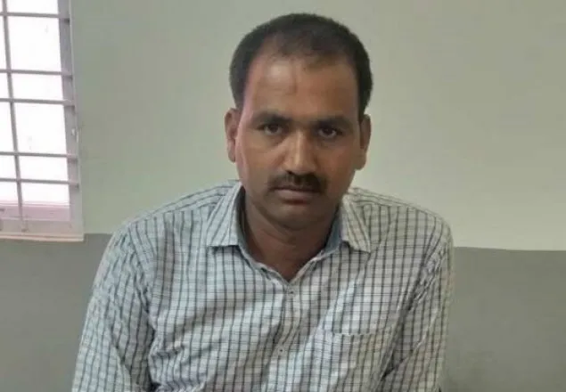 ‘সেরা পুলিশ’ পুরস্কার পাওয়ার পরদিনই ঘুষ নিতে গিয়ে ধরা