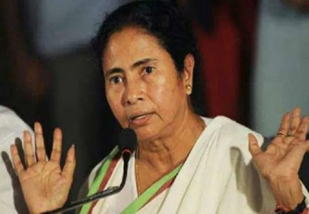 কাশ্মীরীদের অধিকার পুরোপুরি লঙ্ঘন করা হচ্ছে : মমতা