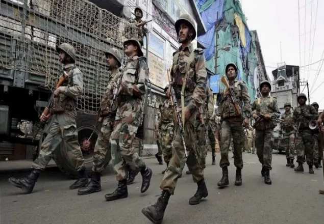 কাশ্মীরে প্রতি ১২ জনের জন্য একজন সেনা মোতায়ন 