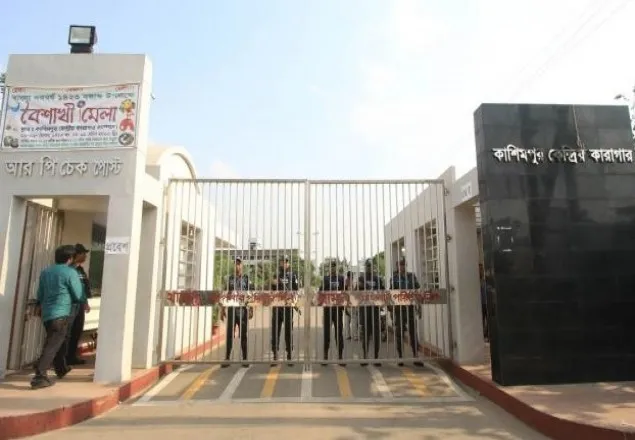 কাশিমপুরে ছাদ থেকে পড়ে প্রধান কারারক্ষীর স্ত্রীর মৃত্যু 