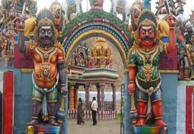 ভারতে মন্দিরে পদদলিত হয়ে নিহত ৪, আহত ৫০