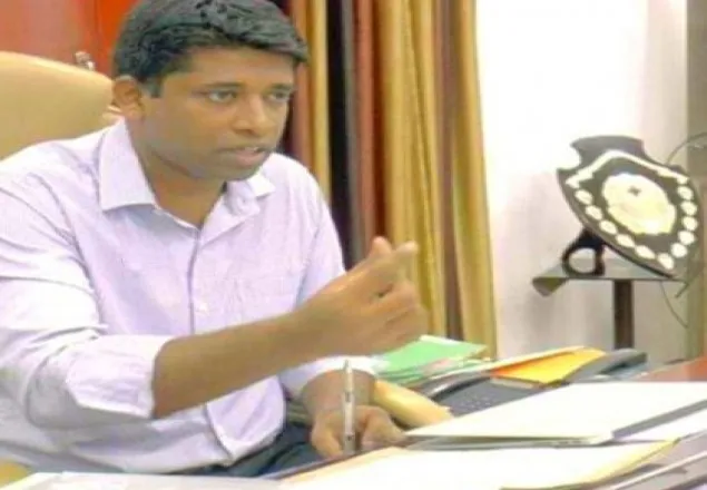 কাশ্মীরে দমন-পীড়নের প্রতিবাদে ভারতীয় উচ্চপদস্থ কর্মকর্তার পদত্যাগ