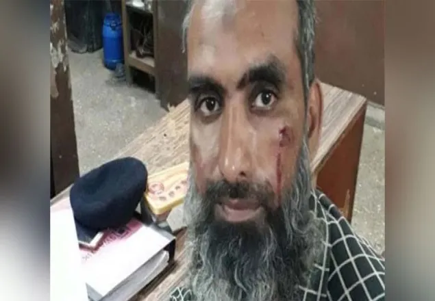 গুজরাটে মুসলিম পুলিশকে গলাটিপে হত্যার চেষ্টা