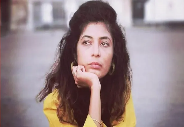 পাসপোর্ট চুরি গেছে দেশভ্রমণে সেঞ্চুরিয়ান সেই তরুণীর