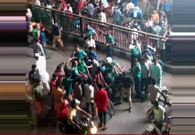 ধানমন্ডিতে পুলিশকে ককটেল নিক্ষেপ, আহত কনস্টেবল