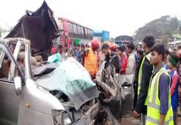 আগস্টেই সড়কে ঝরেছে ৪৭২ প্রাণ