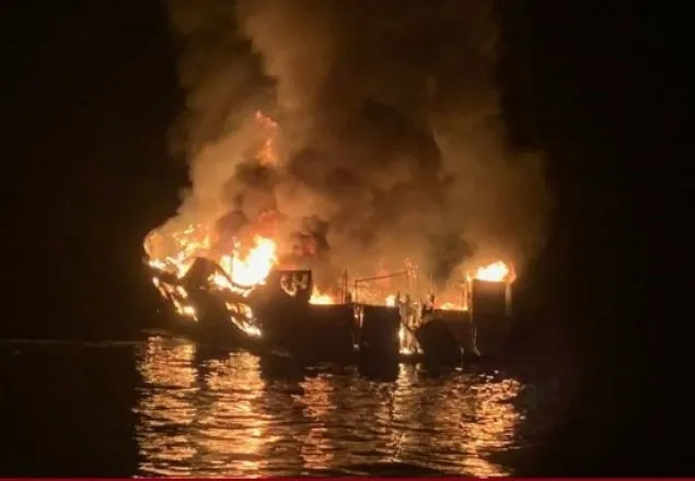 মার্কিন নৌকায় আগুন লেগে নিহত ৮, নিখোঁজ ২৬