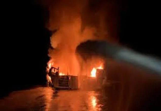 ক্যালিফোর্নিয়ায় নৌকায় আগুন, নিহত বেড়ে ২৫
