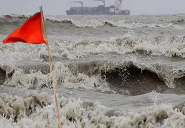 লঘুচাপ সৃষ্টি হওয়ায় সাগরে ৩ নম্বর সতর্ক সংকেত