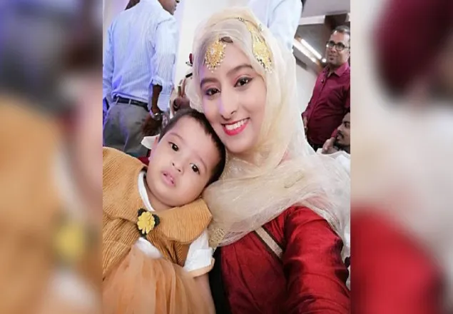 মহাখালীতে বাসের ধাক্কায় নারী কর্মকর্তা নিহত
