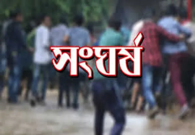 ছাগলনাইয়ায় আ. লীগের দু'গ্রুপের সংঘর্ষ, মেয়রের বাড়িতে গুলি