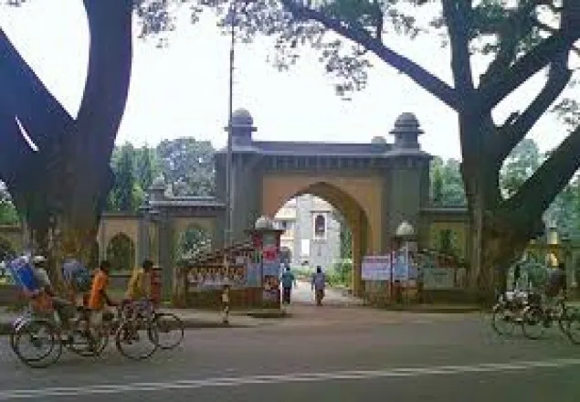 চা দোকানি পাওনা টাকা চাওয়ায় ঢাবি ছাত্রলীগ নেতার মারধর