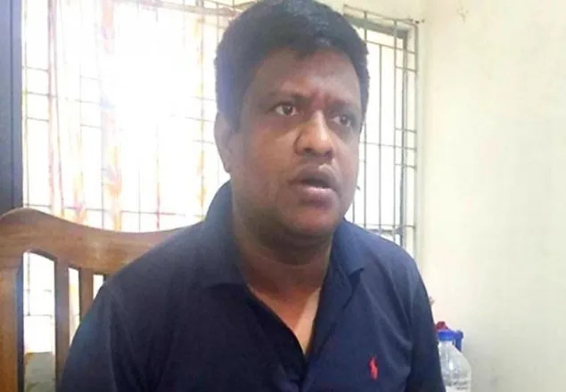 ঘুষ লেনদেন: সেই সাব-রেজিস্ট্রারকে বরখাস্তের সুপারিশ
