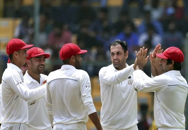টেস্ট ক্রিকেট থেকে অবসর নিলেন মোহাম্মদ নবী