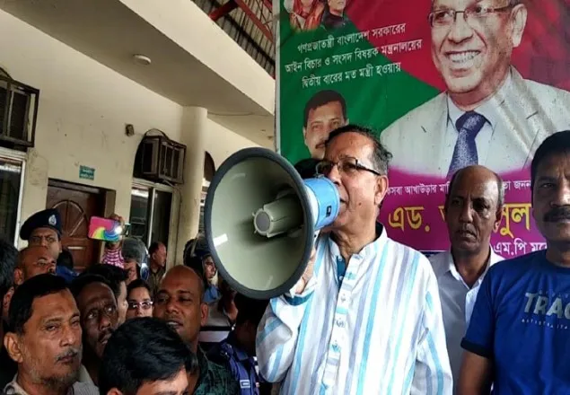 যখন ১ টাকায় বাড়ি ও ২২ বিঘা জমি দিয়েছিল তখন এরশাদ ভালো ছিলো: আইনমন্ত্রী
