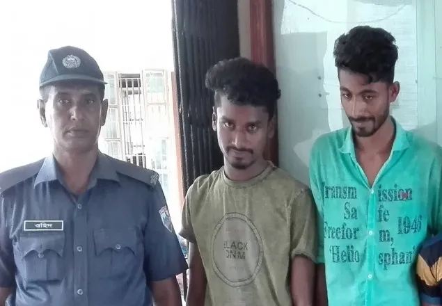সাতক্ষীরায় অধ্যক্ষের কক্ষ ভাঙচুর ও লাঞ্ছিত করায় কলেজছাত্রলীগ সভাপতি আটক 