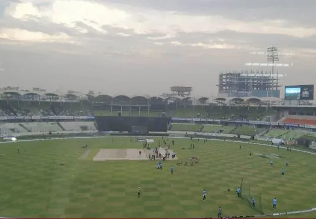 উদ্বোধনী ম্যাচে টসে দেরি 