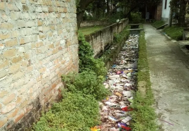 বগুড়ায় দ্রুত ড্রেন সংস্কার দাবি সাধারণ মানুষের