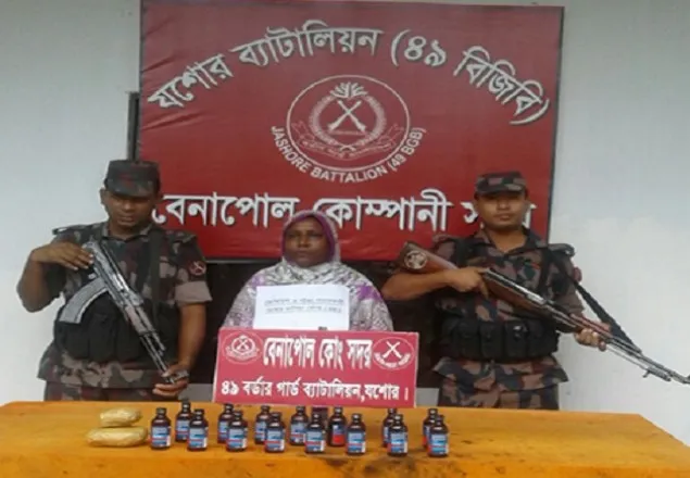 বেনাপোলে ফেনসিডিল ও গাঁজাসহ নারী আটক