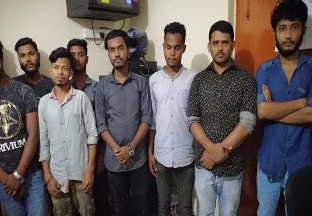 কক্সবাজারে গ্যাং সদস্যসহ  ১৮ ইভটিজার আটক