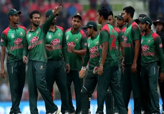 আফগানদের বিপক্ষে ফিল্ডিংয়ে বাংলাদেশ 