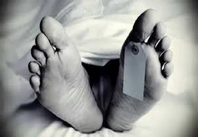 গাছে স্বামীর লাশ, পুকুরে স্ত্রীর