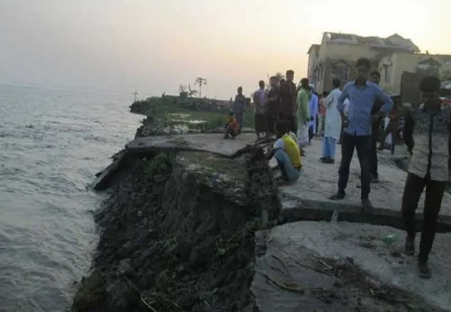 মনপুরায় ৫০ বছরের পুরনো কবরে অক্ষত মরদেহ!