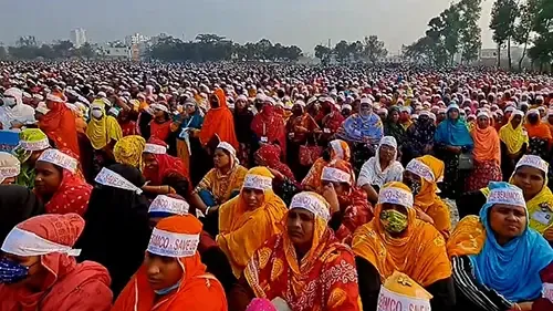 গাজীপুরে বেক্সিমকোর চালুর দাবিতে গণসমাবেশ