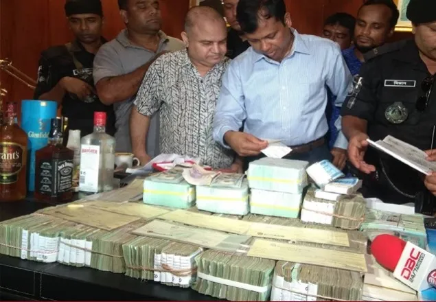 যুবলীগ নেতা শামীমের অফিসে প্রচুর পরিমাণ গুলি-অস্ত্র ও কোটি-কোটি টাকা