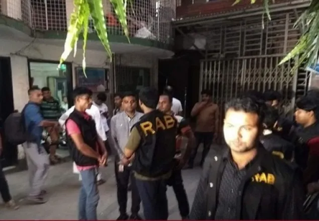 ধানমণ্ডির ‘কলাবাগান ক্রীড়াচক্র’ ঘিরে রেখেছে র‍্যাব