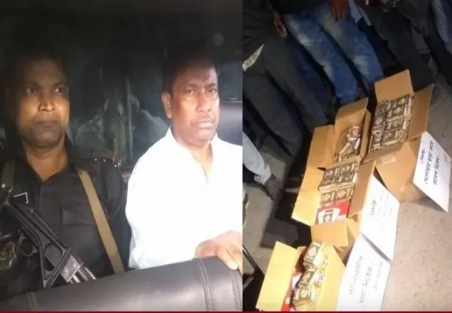 কলাবাগান ক্রীড়াচক্রে ভিন্ন ইয়াবা-অস্ত্রসহ ৫ জন আটক