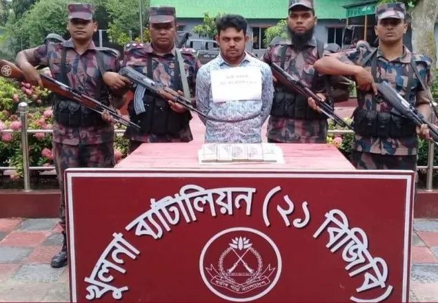 বেনাপোল সীমান্তে হুন্ডির টাকাসহ যুবক আটক