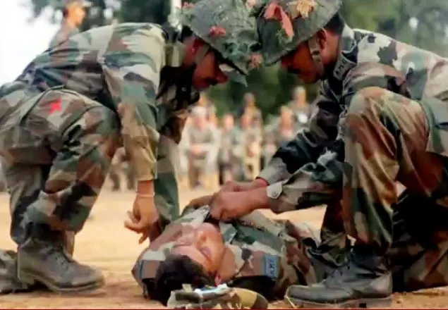 কাশ্মীরে গোলাগুলিতে ভারতীয় সেনাসহ নিহত ৪