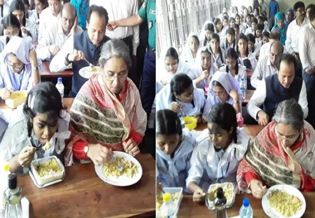 শিক্ষার্থীদের সঙ্গে দুপুরের খাবার খেলেন শিক্ষামন্ত্রী