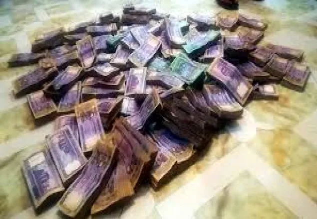 রূপগঞ্জে বাড়িতে মিলল ১ কোটি ২৫ লাখ টাকা