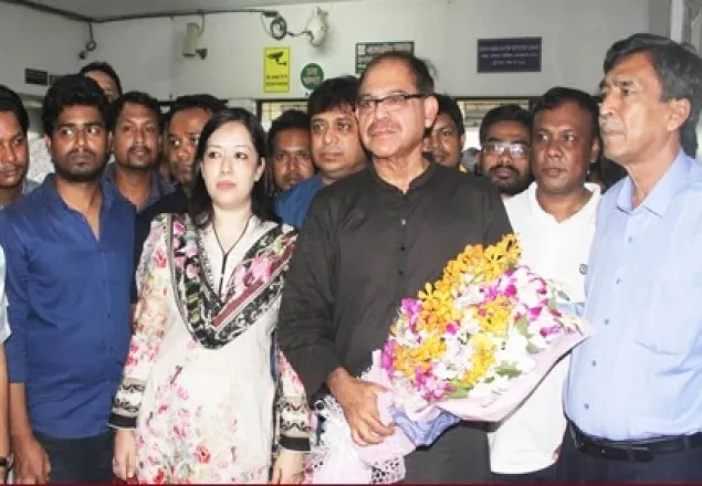 খালেদা জিয়াকে দেখতে গেছেন বিএনপির ৪ সংসদ 