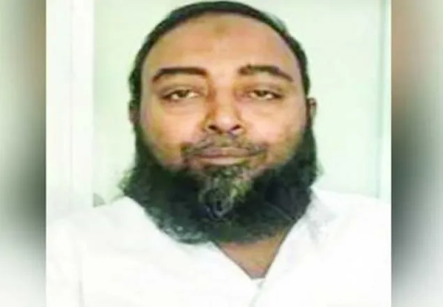 লাদেনের সঙ্গে বৈঠকে বসা হুজি নেতা ঢাকায় গ্রেফতার
