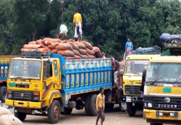 অবশেষে ভারত থেকে এল ২৫৭ ট্রাক পেঁয়াজ