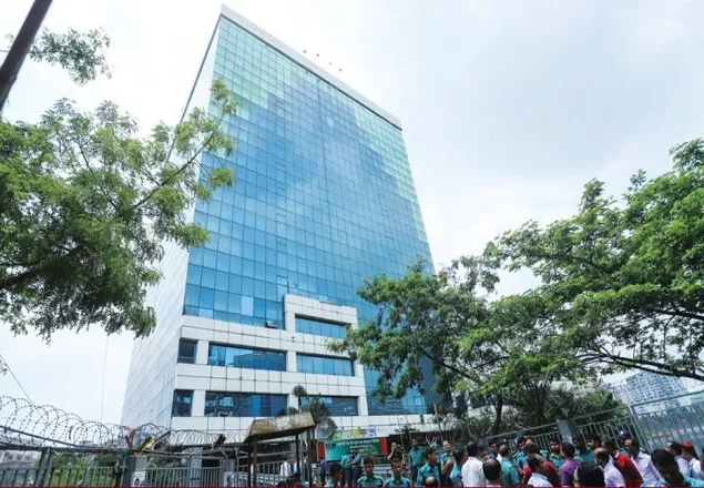হাতুড়িতেই ভাঙা হবে বিজিএমইএ ভবন