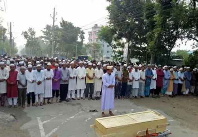 পারিবারিক কবরস্থানে চিরনিদ্রায় আবরার