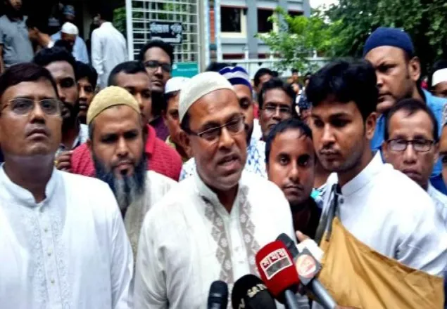  যার নেতৃত্বে টর্চার তাকেই আসামি করা হয়নি: আবরারের বাবা