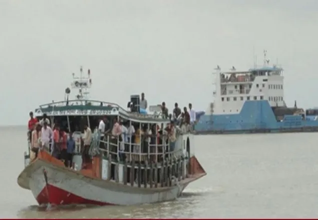 ৬দিন পর লঞ্চ চলাচল শুরু দৌলতদিয়া-পাটুরিয়ায়