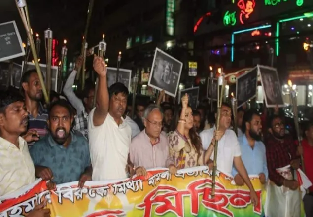 রাজধানীতে রিজভীর নেতৃত্বে বিএনপির মশাল মিছিল