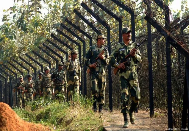 সীমান্তে গোলাগুলি : বিএসএফ সদস্য নিহত