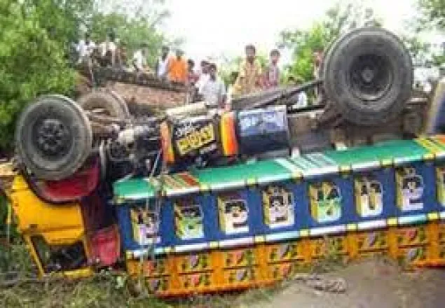 হবিগঞ্জে দুই ট্রাকের মুখোমুখি সংঘর্ষ, নিহত ২