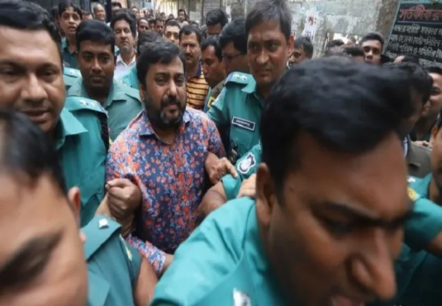 জিজ্ঞাসা করলেই সব বলে দিচ্ছেন সম্রাট