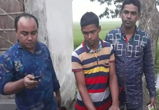 তিন শতাধিক ইয়াবাসহ পুলিশ কনস্টেবল গ্রেফতার