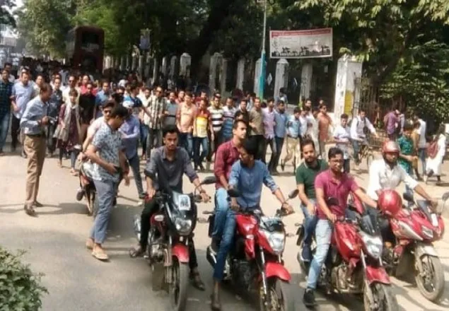 দুই শতাধিক নেতাকর্মী নিয়ে ঢাবিতে ছাত্রদলের শোডাউন
